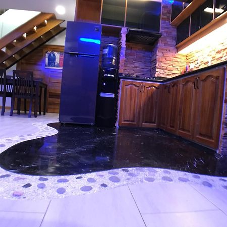 Clockworkorange Luxury Suites With Netflix Lapu-Lapu City Exterior foto