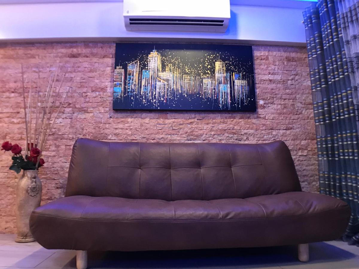 Clockworkorange Luxury Suites With Netflix Lapu-Lapu City Exterior foto