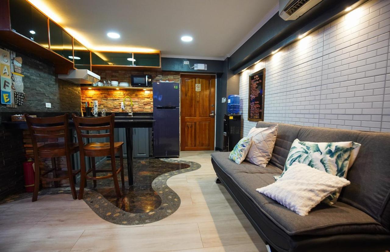 Clockworkorange Luxury Suites With Netflix Lapu-Lapu City Exterior foto