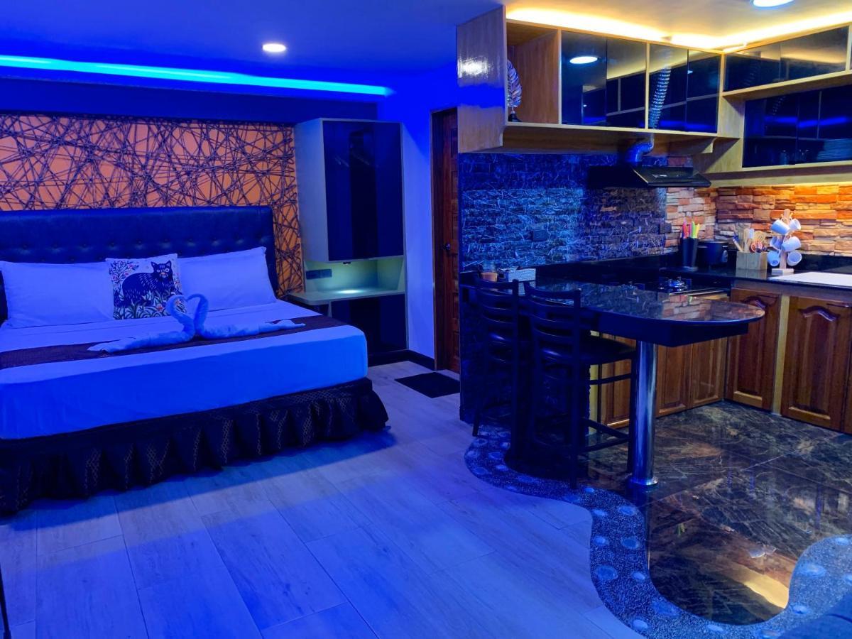 Clockworkorange Luxury Suites With Netflix Lapu-Lapu City Exterior foto