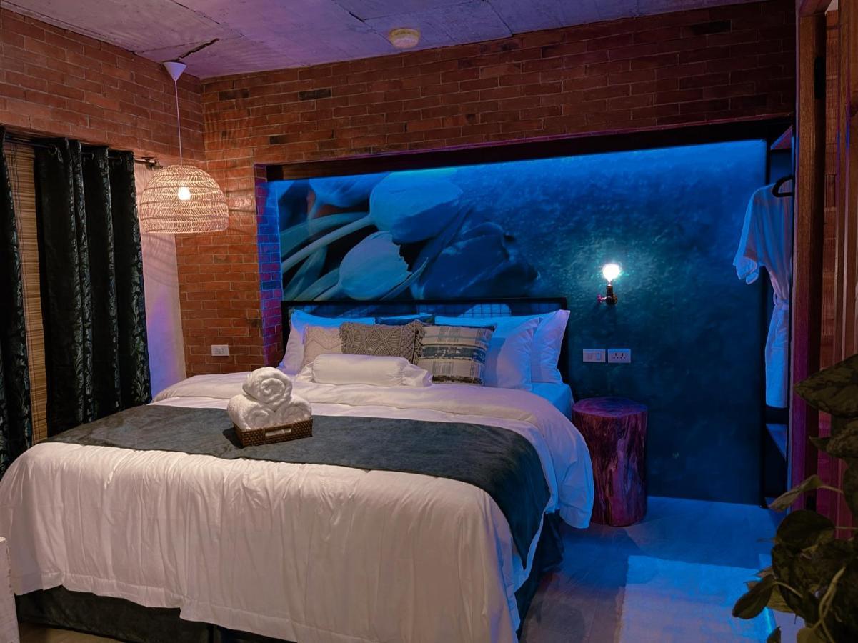Clockworkorange Luxury Suites With Netflix Lapu-Lapu City Exterior foto