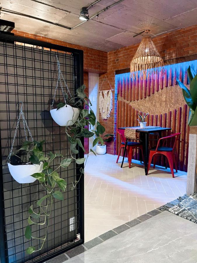 Clockworkorange Luxury Suites With Netflix Lapu-Lapu City Exterior foto
