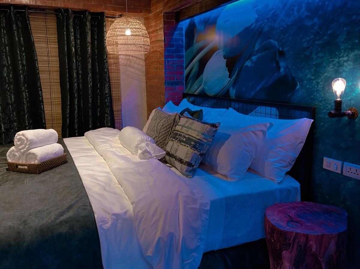Clockworkorange Luxury Suites With Netflix Lapu-Lapu City Exterior foto
