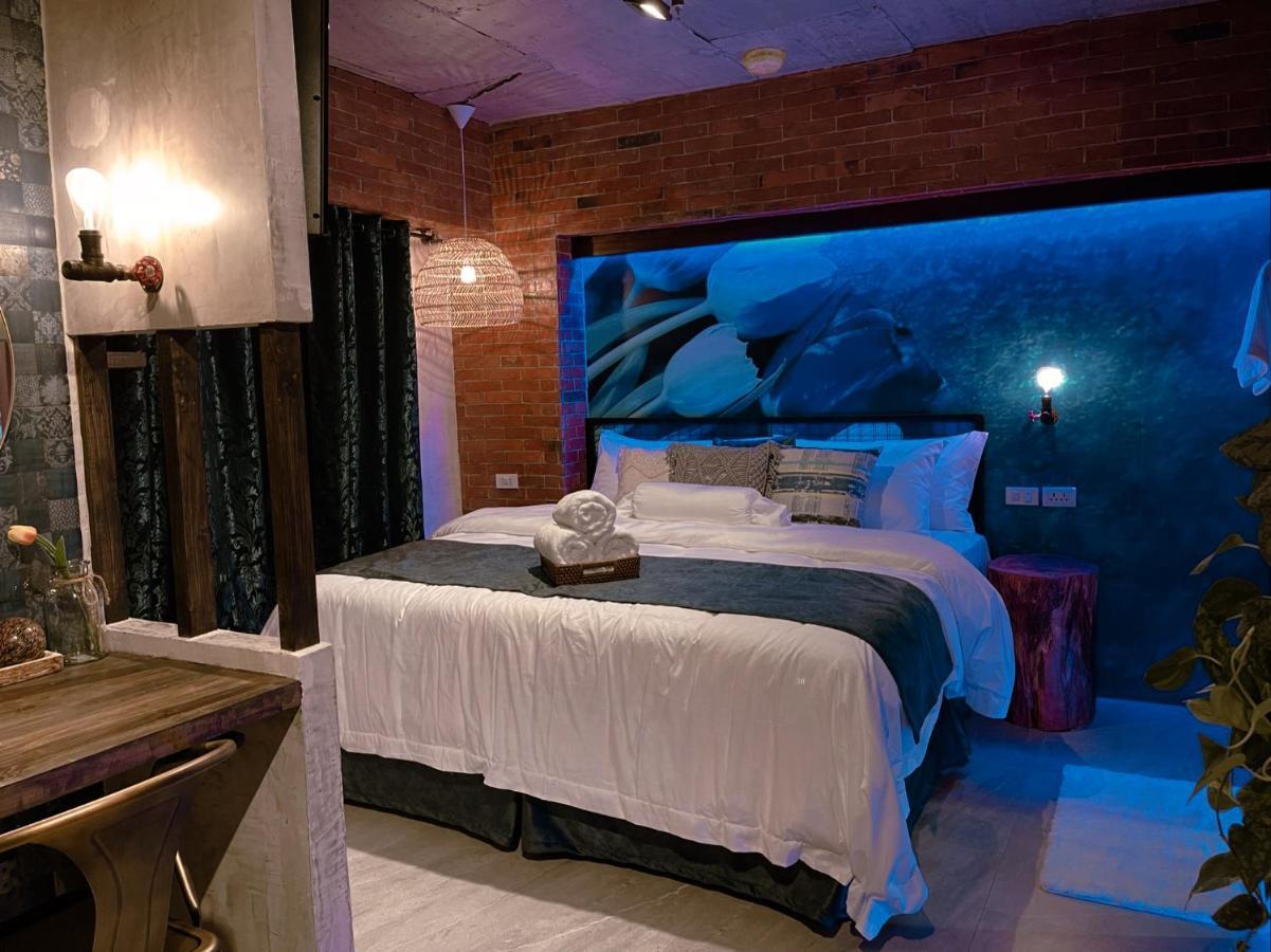 Clockworkorange Luxury Suites With Netflix Lapu-Lapu City Exterior foto