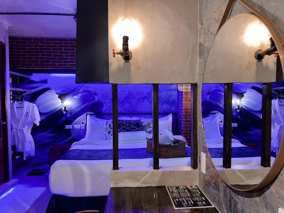 Clockworkorange Luxury Suites With Netflix Lapu-Lapu City Exterior foto